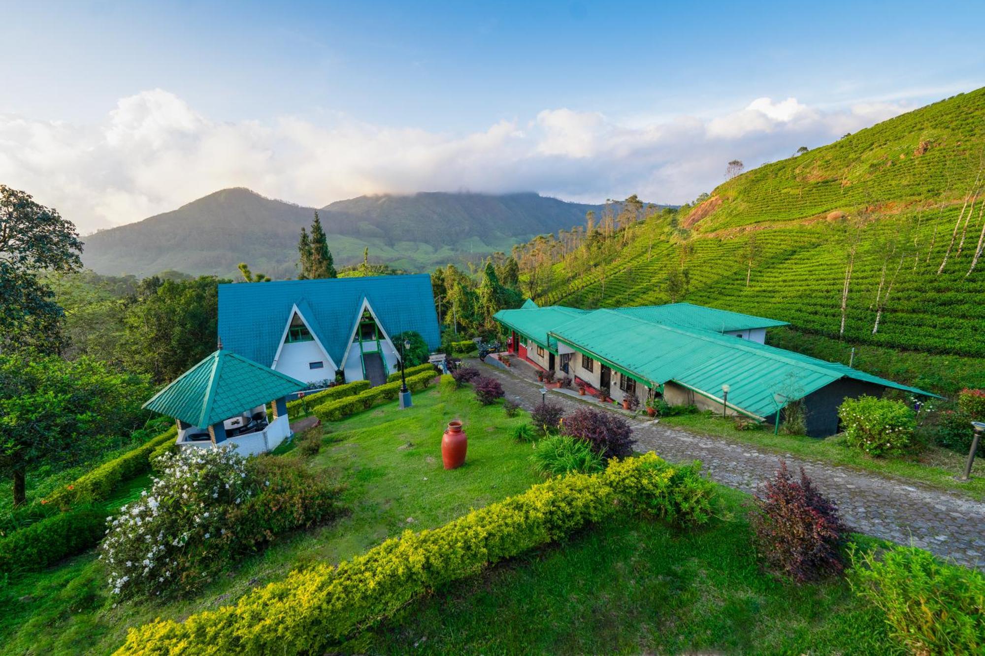 Camelot Resort Мунар Екстериор снимка