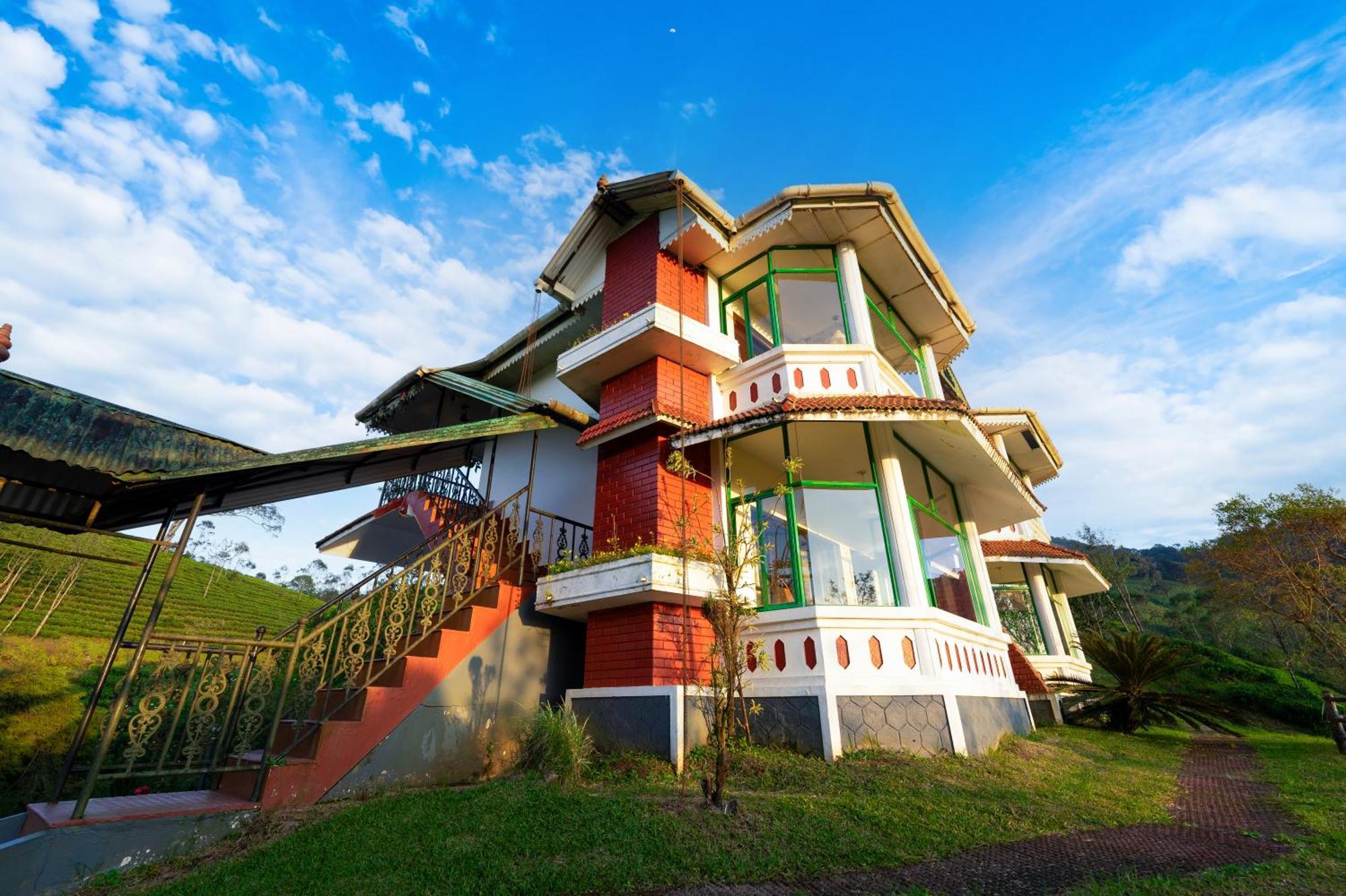 Camelot Resort Мунар Екстериор снимка
